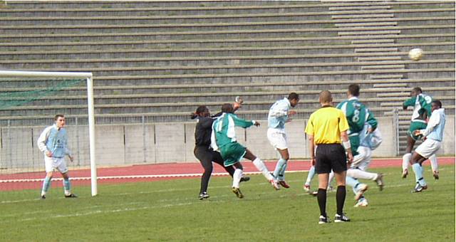 Br&eacute;tigny - Red Star