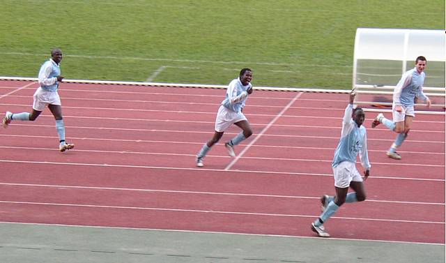 Br&eacute;tigny - Red Star