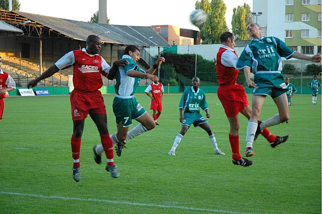 Red Star - Sainte Genevi&egrave;ve-des-Bois