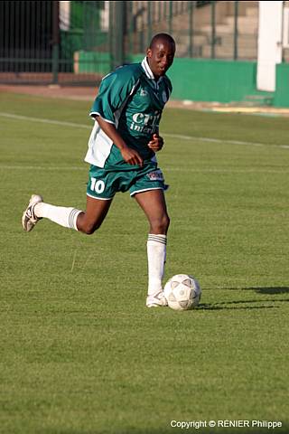 Red Star - Saint Genevi&egrave;ve-des-Bois