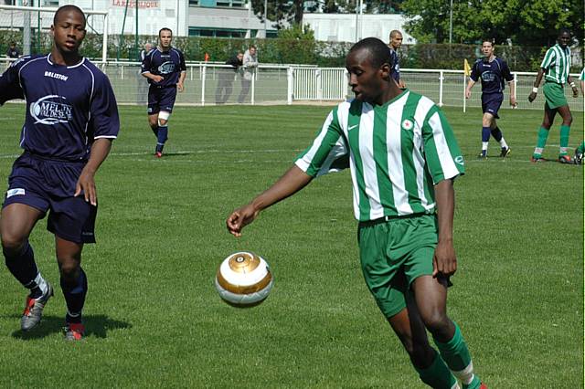 Le M&eacute;e Sports - Red Star