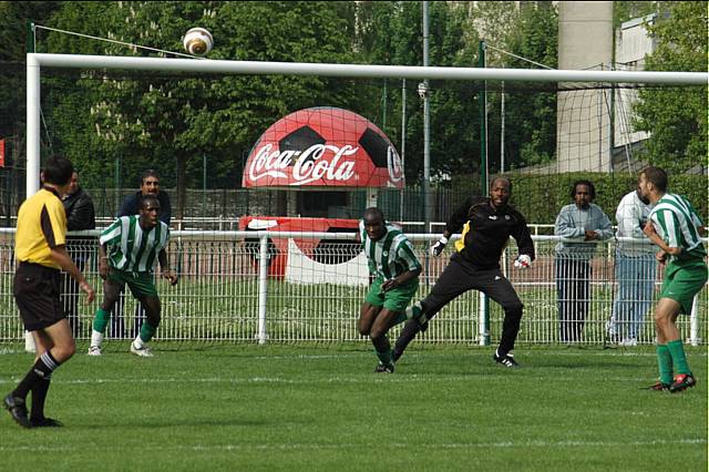 Le M&eacute;e Sports - Red Star
