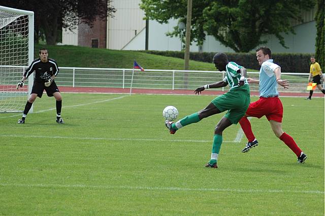 Br&eacute;tigny - Red Star