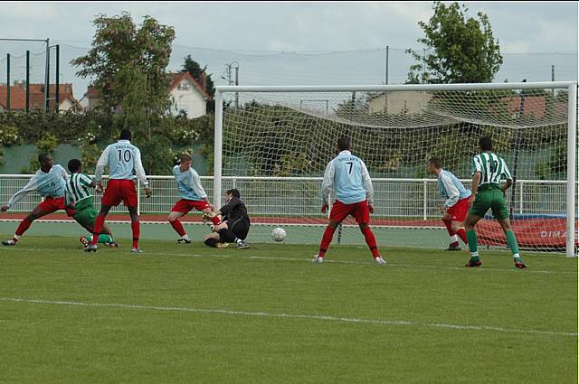 Br&eacute;tigny - Red Star