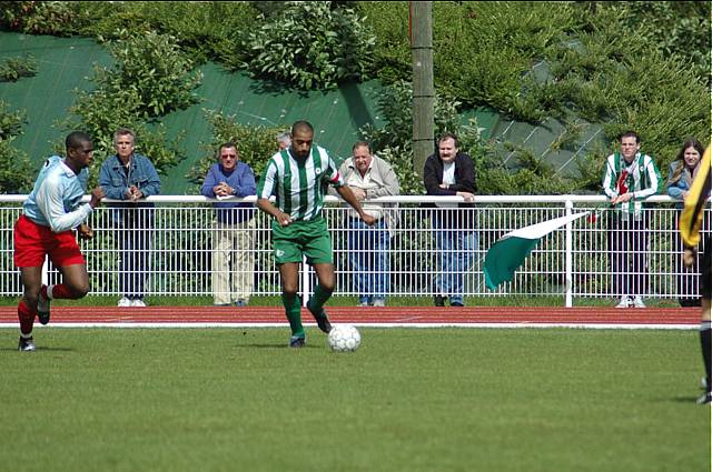Br&eacute;tigny - Red Star