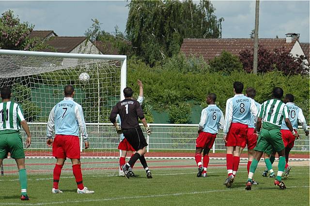 Br&eacute;tigny - Red Star