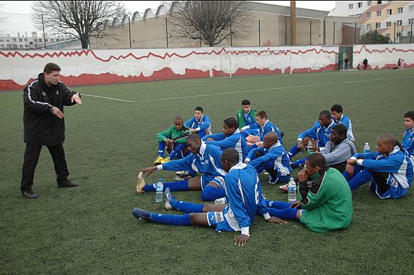 Les 13 ans (DHR) se rendent  Aubervilliers