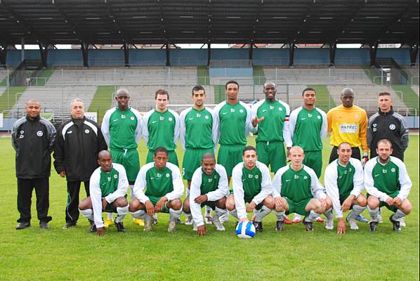 L��quipe du Red Star qui a battu le Paris SG (1-0), hier soir � Bauer