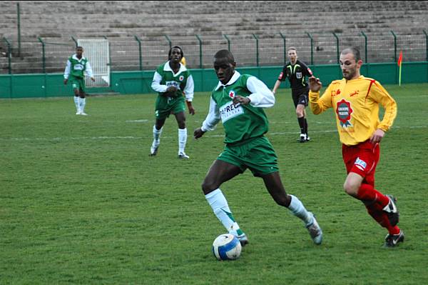 Abdoulaye Diawara, auteur dun but devant Vitr, sur penalty