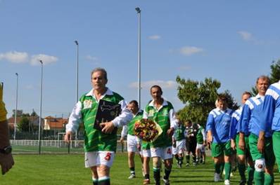 Claude Chazottes  la tte de lquipe de lAmicale Red Star 2000