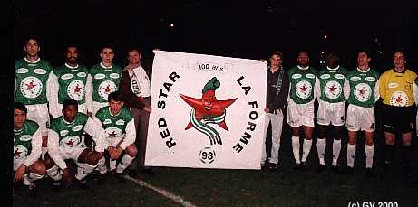 Debout : Vasquez, Boutal, Valri, (deux supporters Christian et Fabien), Djaffo, Oponga, Giraudo, Debenest (absent sur la photo Keller).
Accroupis : Brouard, Agasson, Mermet. Photo  Grard Valck