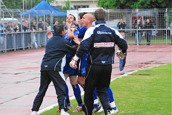 Mai 2008, victorieux du Red Star, les Savoyards montent en National  Grard Valck
