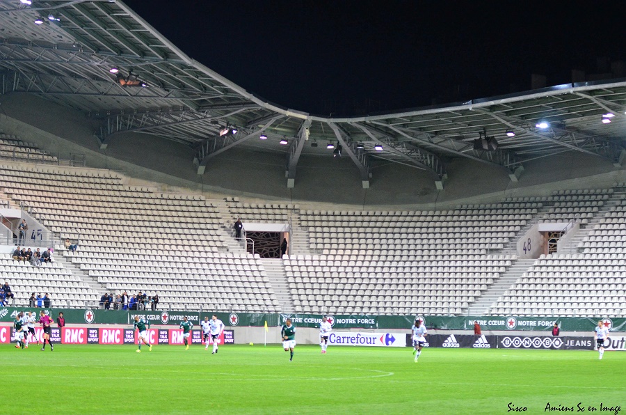 RED STAR - AMIENS