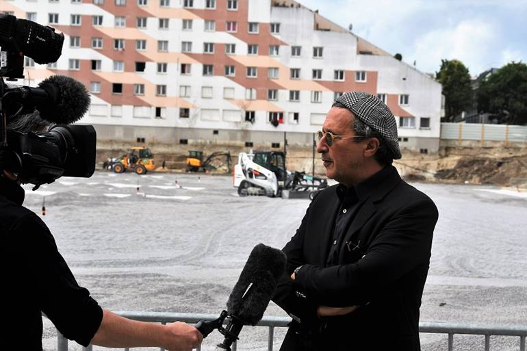 Patrice Haddad répond aux journalistes